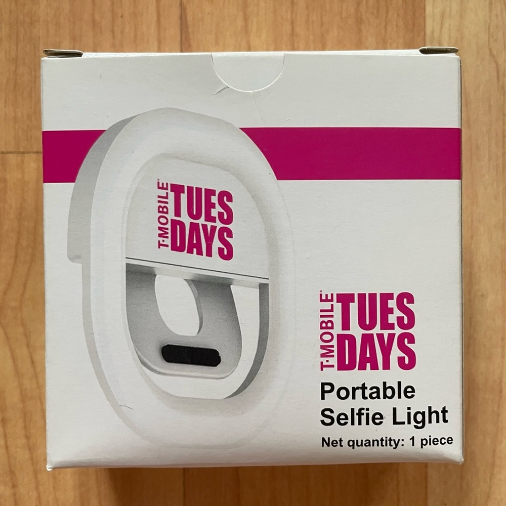 T-Mobile Tuesdays Portable Clip On Selfie Light New